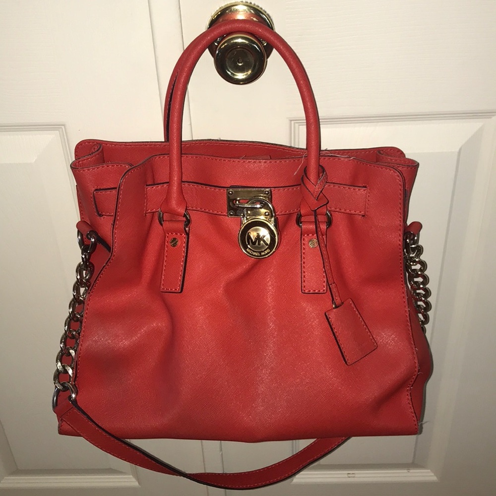 Michal Kors purse